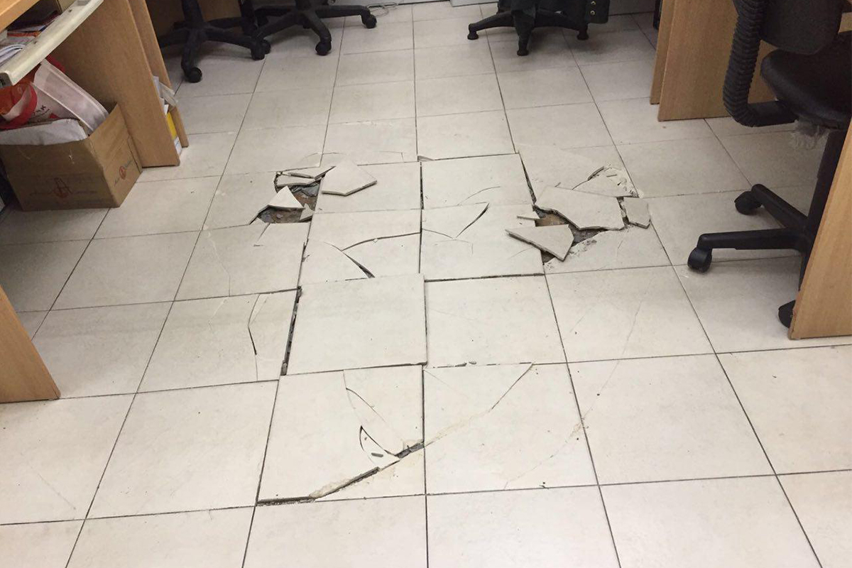 office-cracked-tiles